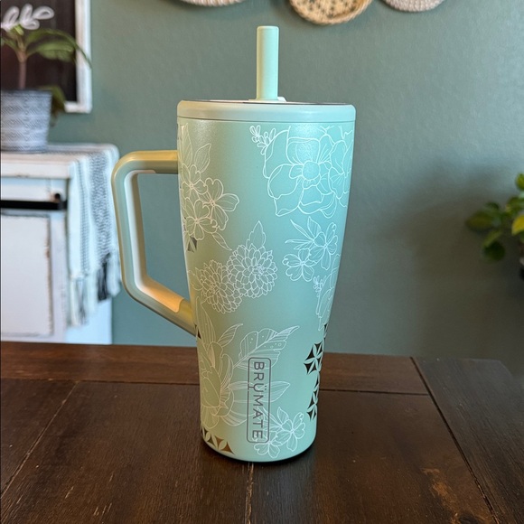 BruMate Era 30oz Tumbler in Golden Bloom! New Limited Edition! - Picture 2 of 6